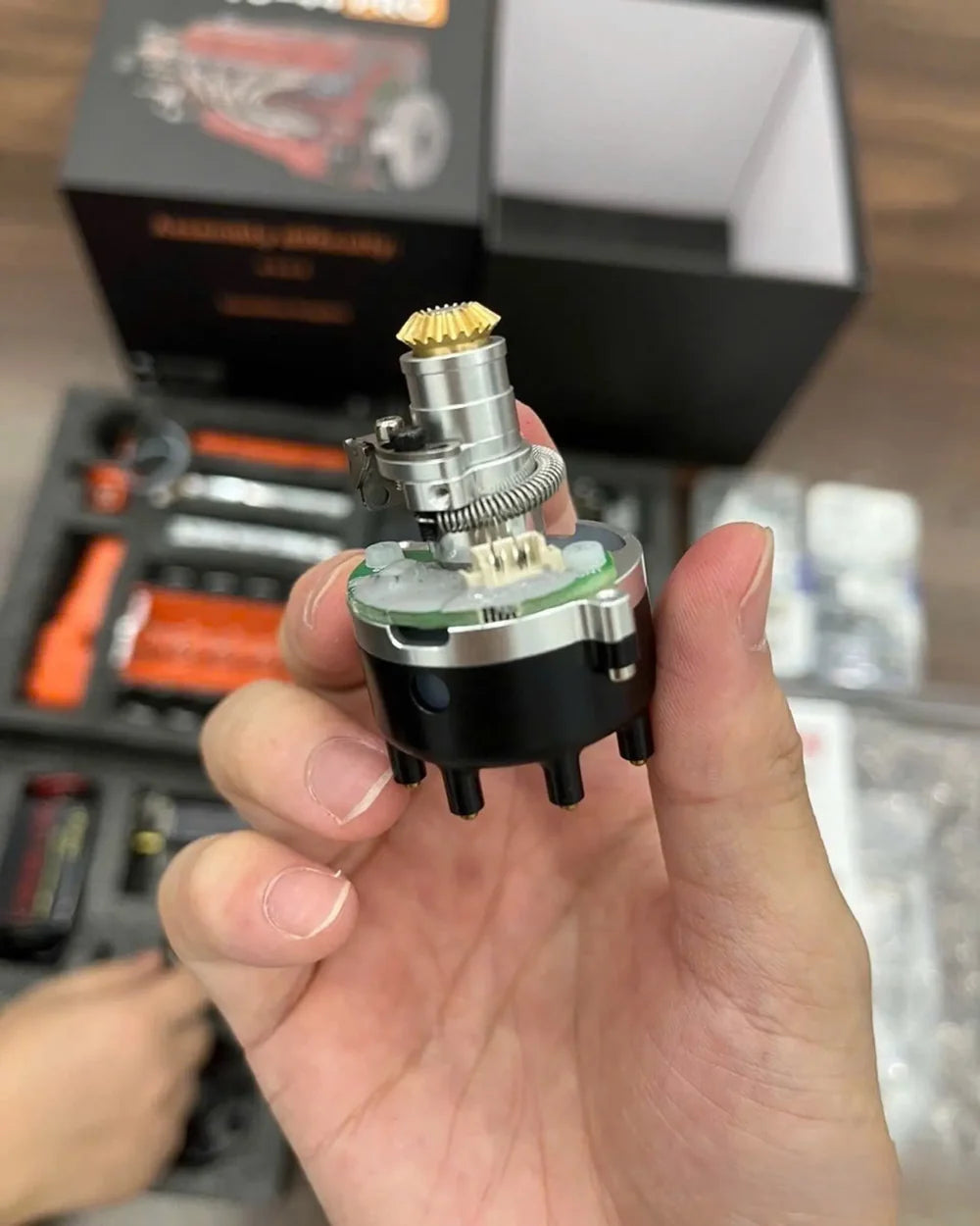 CISON V8 Engine Model kit